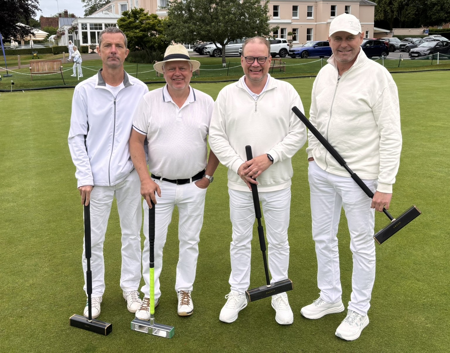 Hans Johansson, Joakim Sjögren, Magnus Gunnarsson & Stefan Amour på plats i Phyllis Court, England.